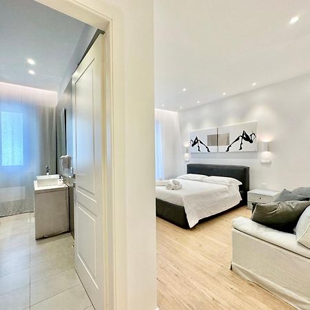Ceo Luxury Suite Di Кальяри Экстерьер фото
