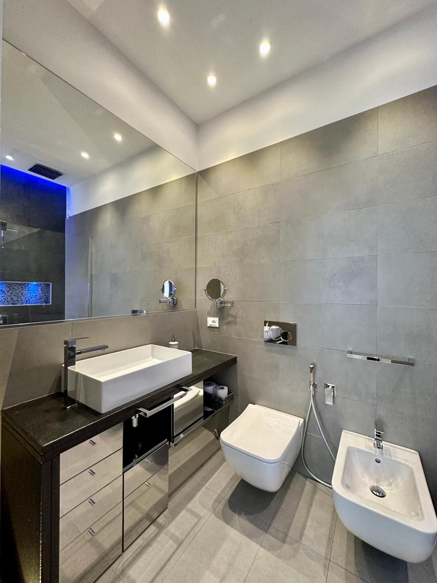 Ceo Luxury Suite Di Кальяри Экстерьер фото