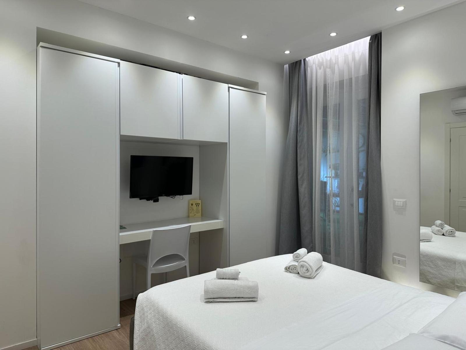 Ceo Luxury Suite Di Кальяри Экстерьер фото